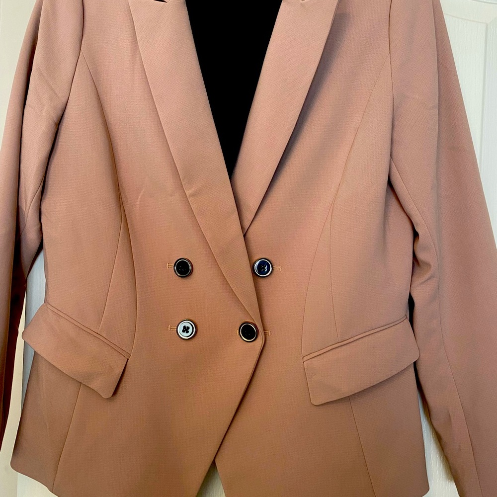 Size 10 worn once beautiful camel color